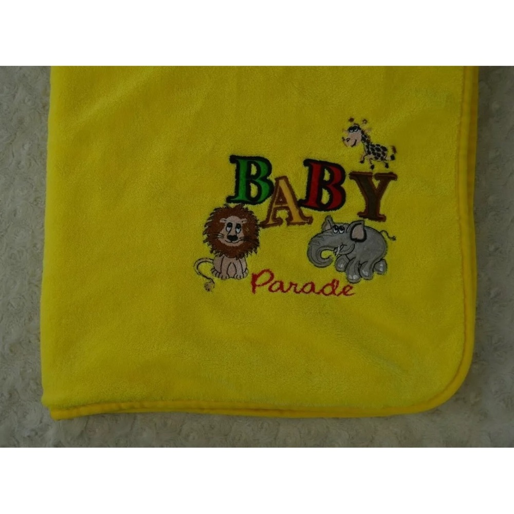 Northpoint Baby Parade Blanket Giraffe Elephant Lion Yellow Red Green